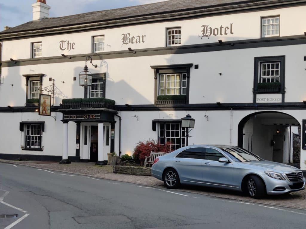 Cardiff Airport to Crickhowell Chauffeur Service