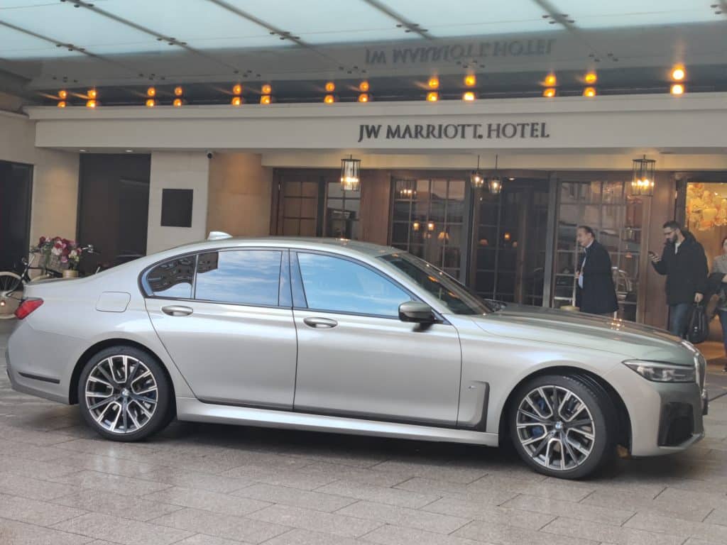 BMW 7 - Grosvenor House Hotel